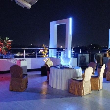 Grand Pearl Hotel & Banquet Lucknow Exterior photo
